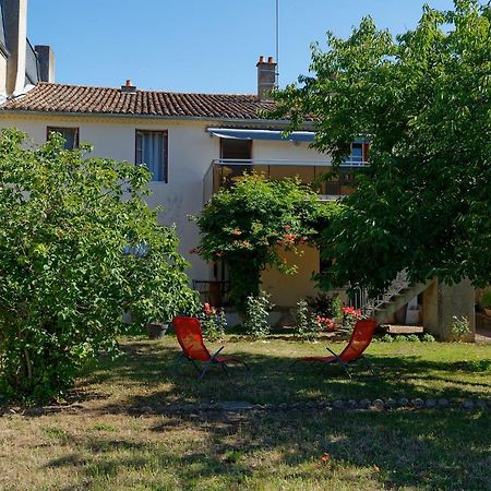 Les Chambres De La Vallee Argentonnay Exterior photo
