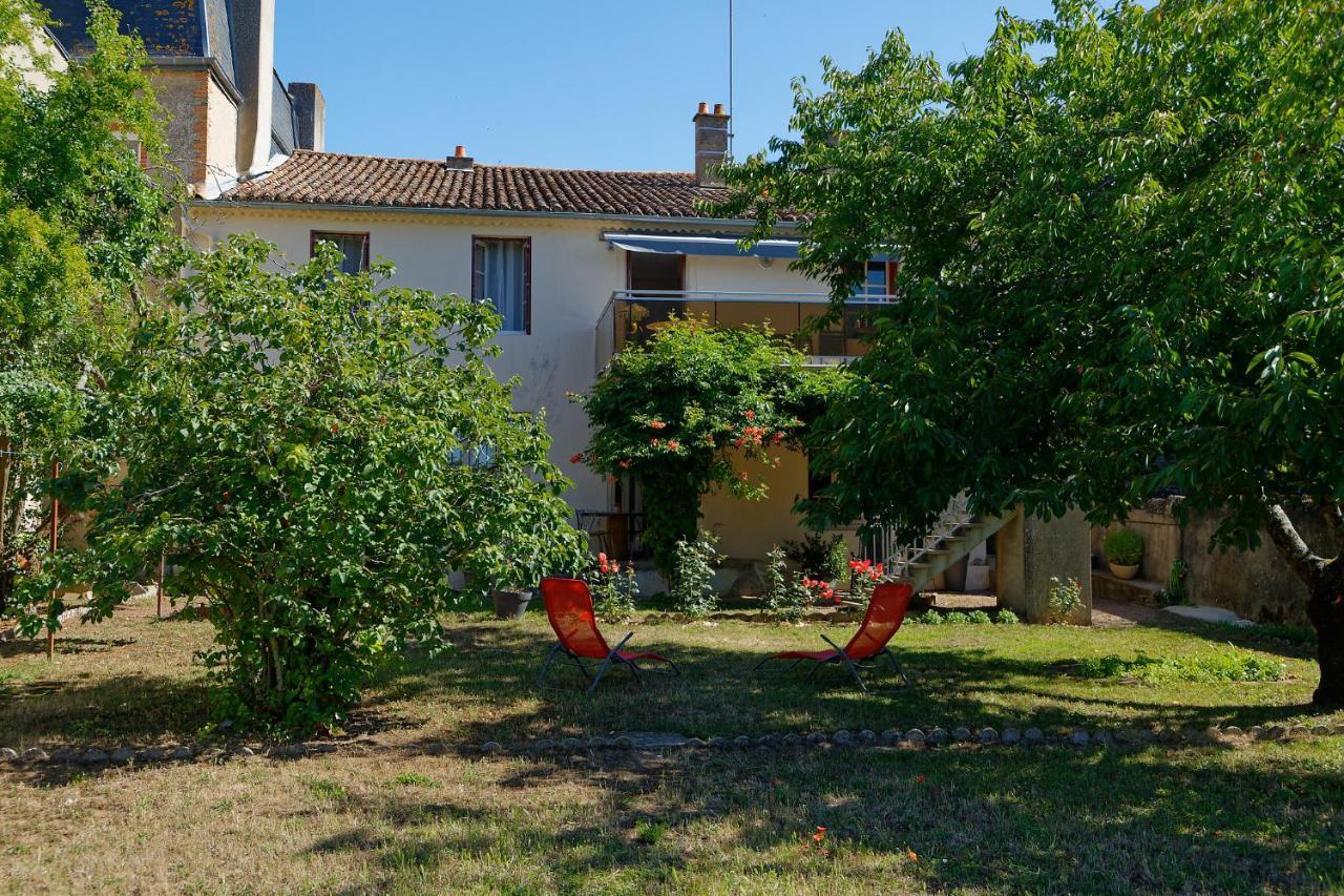Les Chambres De La Vallee Argentonnay Exterior photo